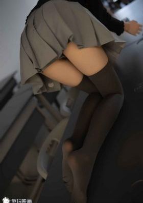 夫妻俩野外性野战偷拍_国产剧在线播放