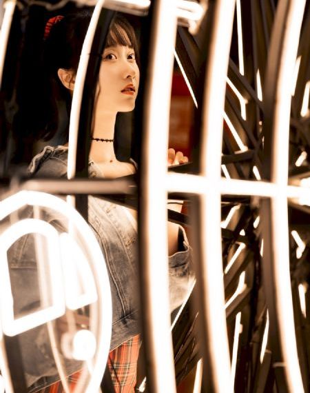 网上看女性受刑的图片的原因_4K电影全集观看